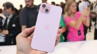 iPhone 15粉色首销成爆款：多日位列手机热卖榜第一