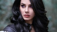 《巫师》官方分享叶奈法COS：她的眼睛太美了