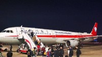 成都飞北京一航班遭鸟击返航：瞬间冲击力可达4吨