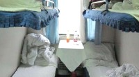女乘客购票默认上铺？12306回应：系随机出票