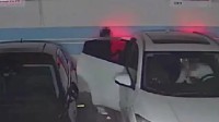 小伙轿车3个月内遭8次“开门杀”：都是不同的邻居