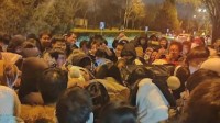 鹅腿阿姨回应“清北之争” 每个学校都得轮流去几天