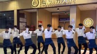 海底捞给跳科目三的员工发鞋：会合理安排工作时间
