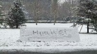 网传联想大厦logo被涂成Huawei 官方回应：严肃处理