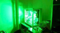 网友打造RGB光污染游戏PC 10万流明真能闪瞎眼