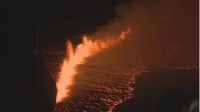 经数周强烈地震活动后 冰岛火山终于喷发