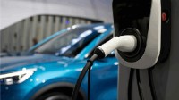 央视曝电动出租车“畏寒病”：司机一天去四趟换电站