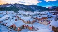 雪乡导游强售套票未果让游客撅屁股等着 旅行社回应