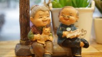 全球第二长寿男子去世：活了113岁282天 80个孙辈
