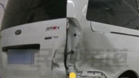 男子称4S店看了一眼车竟要9000元 4S店回应