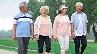 中国人越来越长寿 2035年北京女性达90岁概率为81%