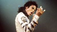 索尼买下迈克尔杰克逊半数曲目 花费至少6亿美元