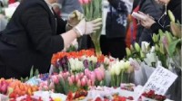 双节叠加80后小伙送鲜花月入6万 寄出将近400万支