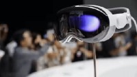 VisionPro代购价跳水 巅峰时高达10万元