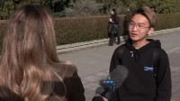 华裔小哥为省房租 坐飞机687公里上下学