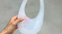 法国奢侈品牌推出31克手提包 由NASA气凝胶制成