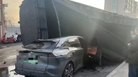深蓝S7被49吨拉煤货车压顶：三人奇迹生还