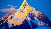 尼泊尔要求珠峰攀登者自带粪便下山 不能充分降解