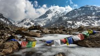 复旦研究生珠峰地区登山死亡 生前保险公司拒绝救援：保障区域不含尼泊尔