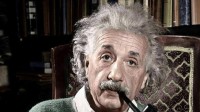 人民网评网购爱因斯坦的脑子：情绪经济的双向奔赴