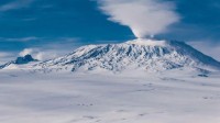 南极洲埃里伯斯火山持续喷出黄金粉 每天喷出的黄金结晶价值6000欧元