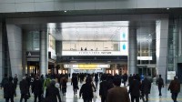 日本社畜集散地成游客观光点:喝咖啡看日本人奔波
