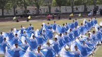 学生用完演出服后集体退货 校方：是学生自发行为