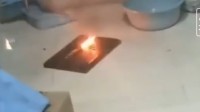 男子玩游戏时电脑突然黑屏自燃 华硕客服回应
