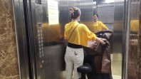 带电动车进电梯违法！上海立法禁止相关行为