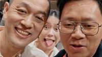 李斌发视频庆贺蔚来子品牌发布 斌嫂搞怪脸实力抢镜