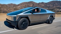 马斯克：特斯拉Cybertruck下月上线完全自动驾驶功能