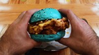 蓝色小汉堡吃过吗？《剑星》联动澳大利亚快餐品牌