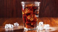 男子过量饮用可乐致心脏骤停 医生：诱发低血钾症