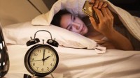 经常熬夜身体会发臭 网友破防：就那点时间是自己的