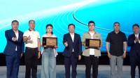 比亚迪秦L、海豹06首位车主诞生 王传福亲自交付