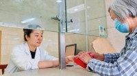 老人还52年前欠下的百元诊费：不还我一辈子不安心
