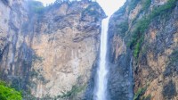 云台山景区回应瀑布源头是水管：枯水期的小小提升