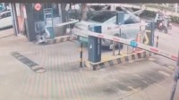 小米回应SU7停车场事故：加速踏板处于持续下踩状态