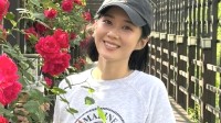 43岁张娜拉晒出游美照 冻龄颜值状态极佳