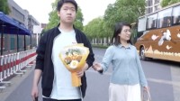 视障少年视力只有0.05 手执放大镜完成高考！