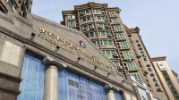 广州假货市场曝光仍有人顶风出货 商人称很难根除