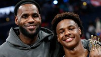 NBA史上首对父子同队！湖人选中詹姆斯儿子布朗尼