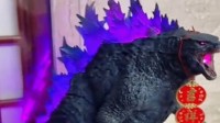 入乡随俗！哥斯拉手办被潮汕妈妈爆改吉祥物
