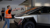 特斯拉再遭德国环保人士攻击：Cybertruck被泼漆