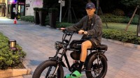 韦世豪背后踹翻老队友被直红罚下 发文向球迷致歉