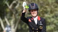 英国马术名将因“虐马”退出奥运：鞭打马匹超24次