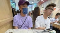 网友意外和陈奕迅拼桌吃饭 合影被拒干脆偷拍