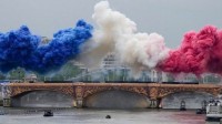 英媒又双叒叕乳法了！乳法鼻祖疯狂阴阳巴黎开幕式