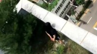 韩国说唱歌手坠楼死亡为自导自演 网友愤怒：太过分