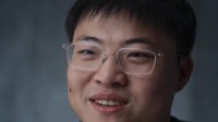 “Uzi只闯难关”登热搜 网友：你的全马挑战叹为观止!
